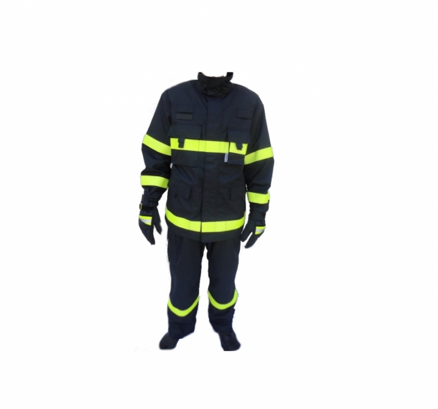 Ochranný oblek pro likvidaci požárů ve venkovním prostředí 